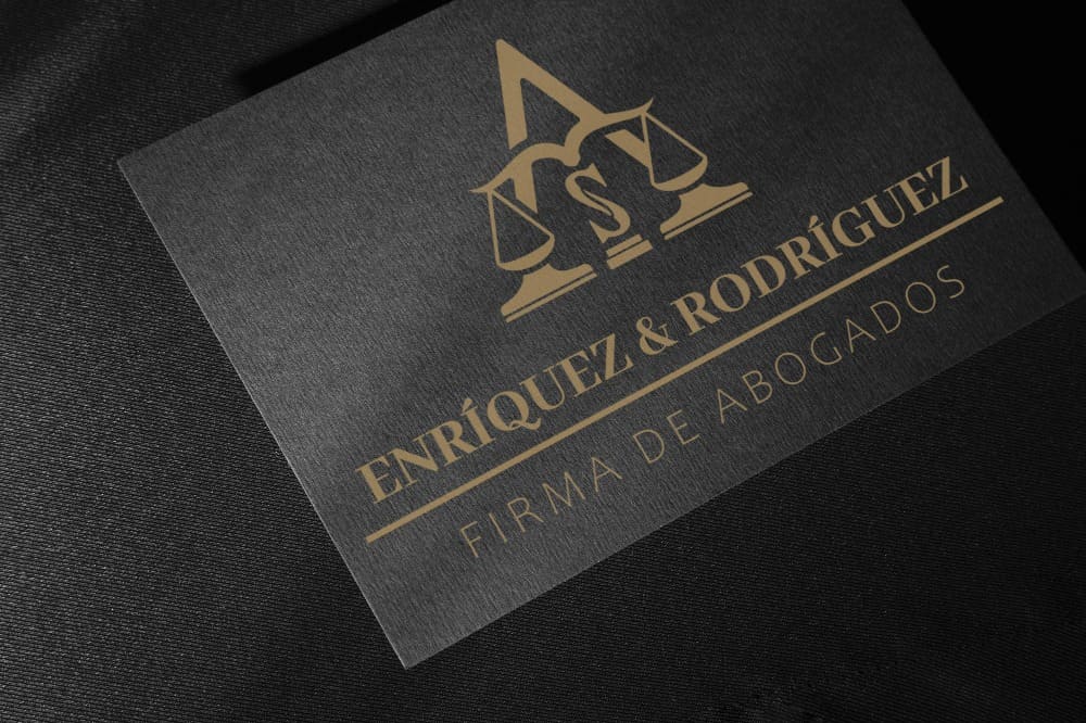 Embossed glossy horizontal business card mock-up design (1)